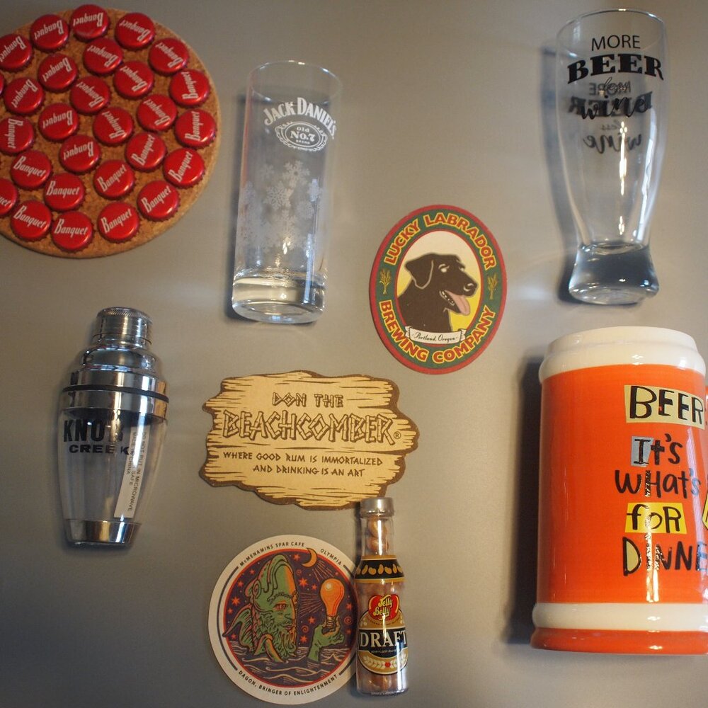 Barware, miscellaneous pieces sold as 1 lot
